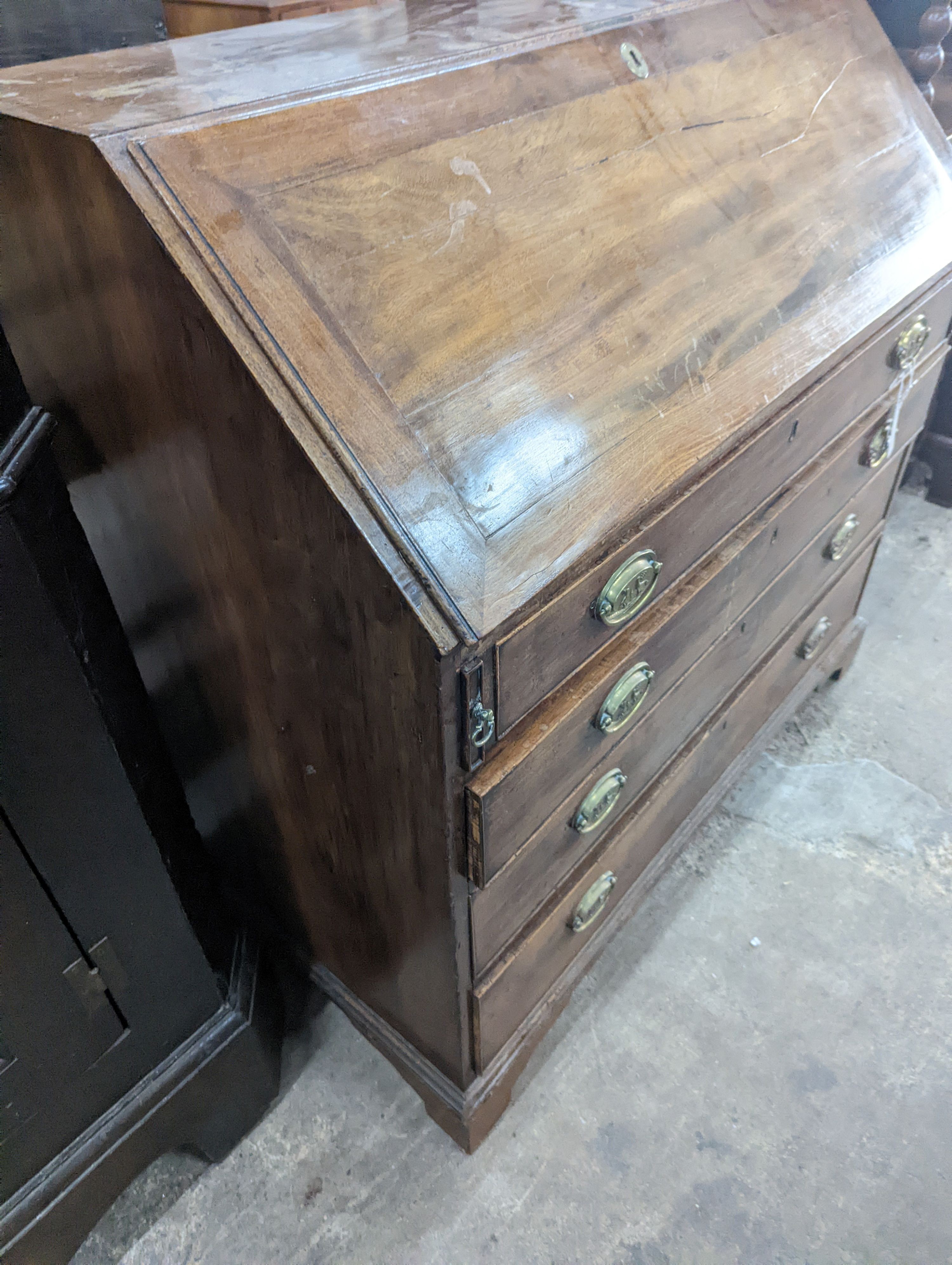 A George III mahogany bureau, width 107cm, depth 54cm, height 104cm